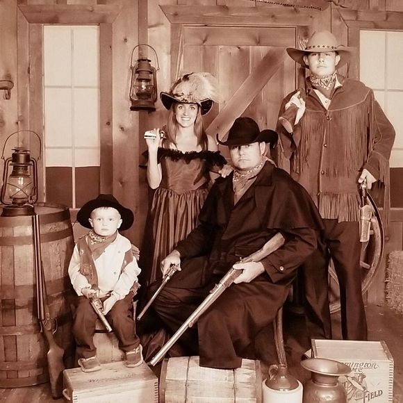 Meet your Posher, Ashley - Picture 1 of 1